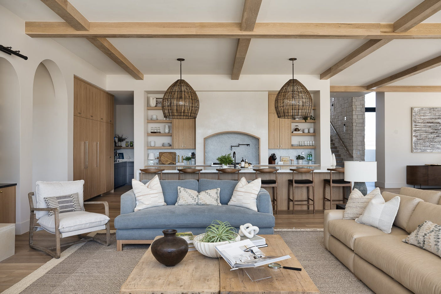 holden-exterior-chandelier-F7534-BRZ-8