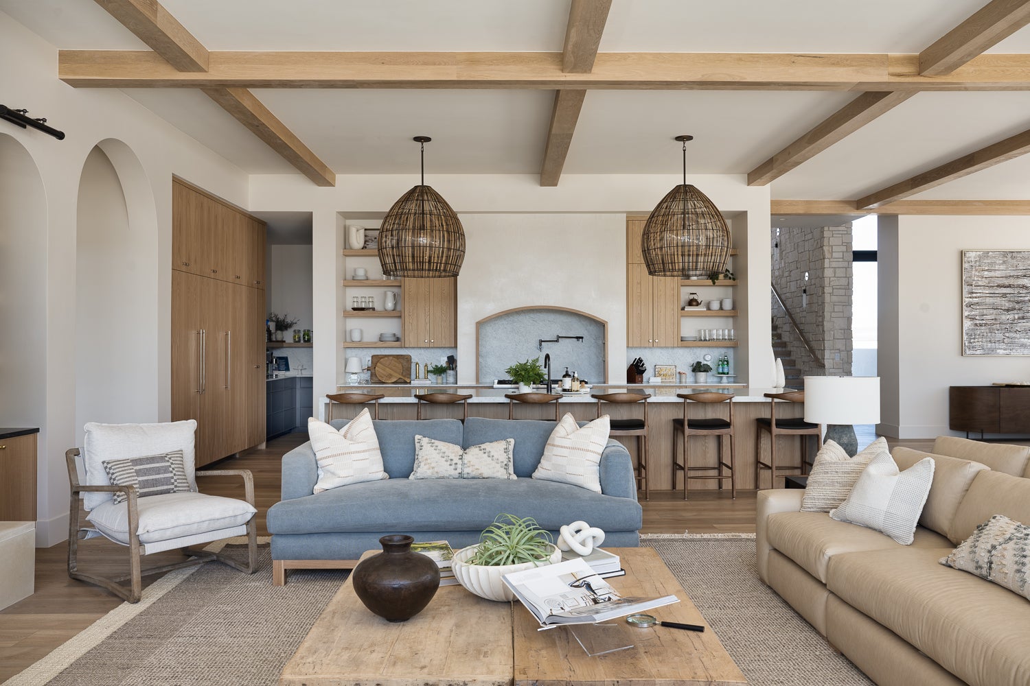 holden-exterior-chandelier-F7534-BRZ-8