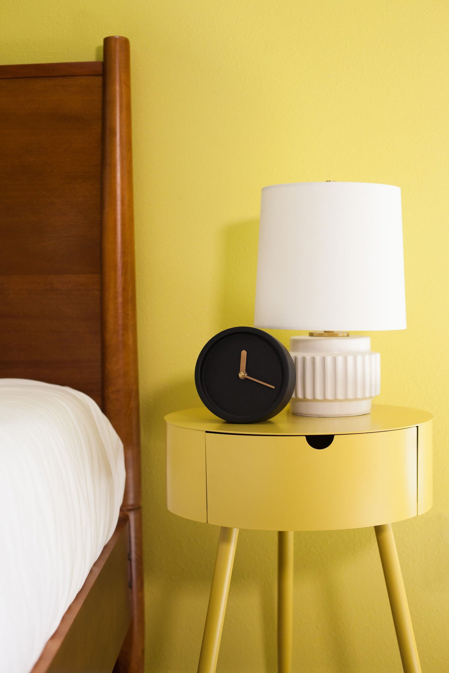 kalani-table-lamp-HL452201-MW-1