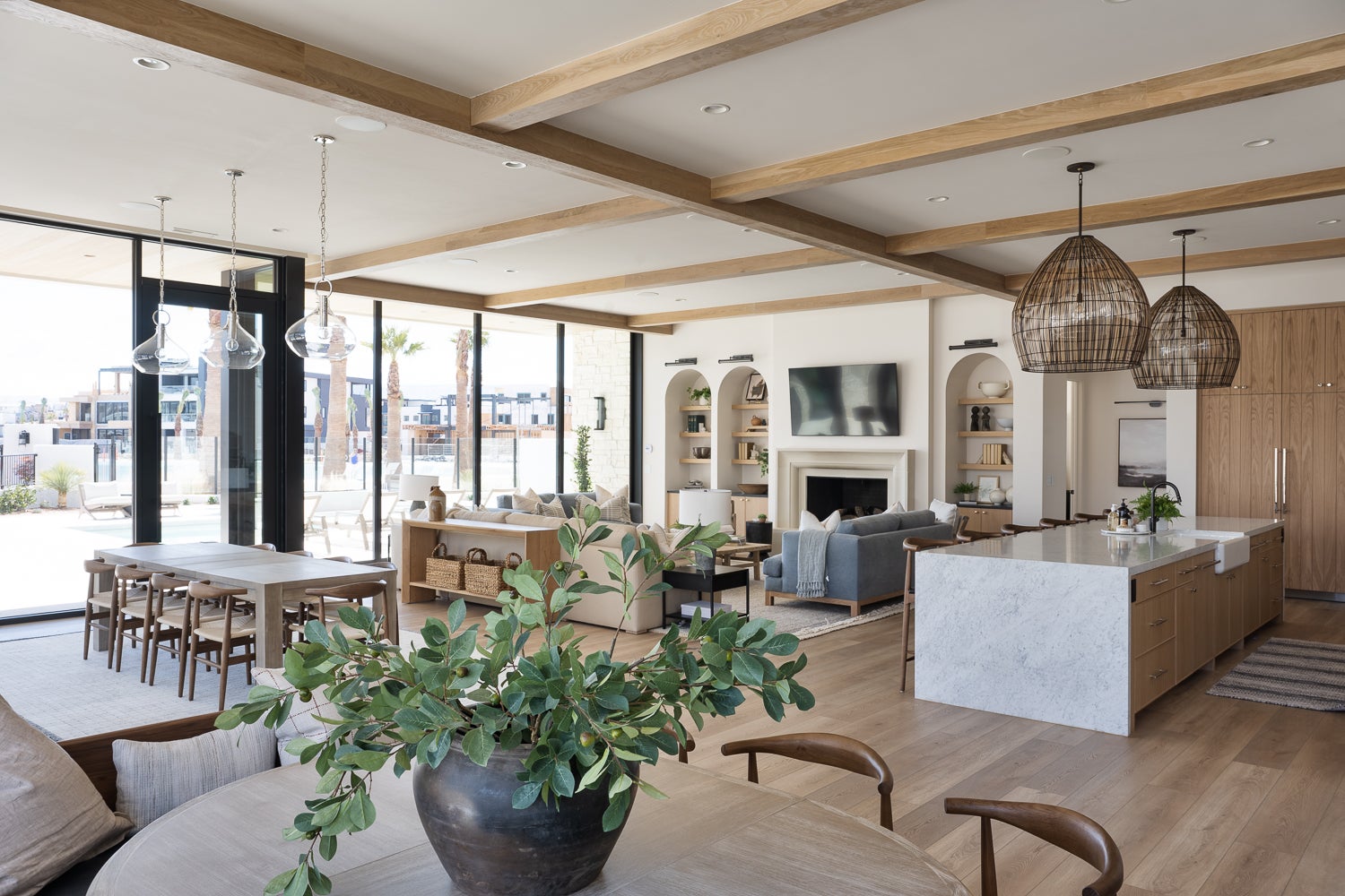 holden-exterior-chandelier-F7534-BRZ-15