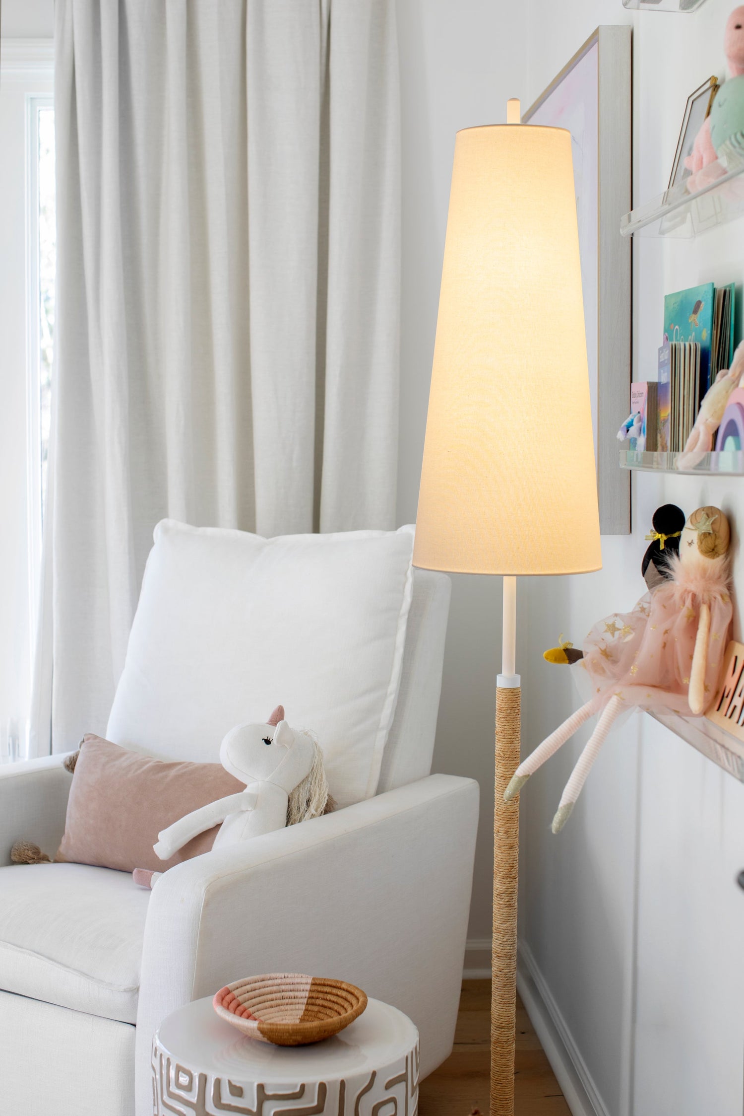 mariana-floor-lamp-HL708402-TWH-7