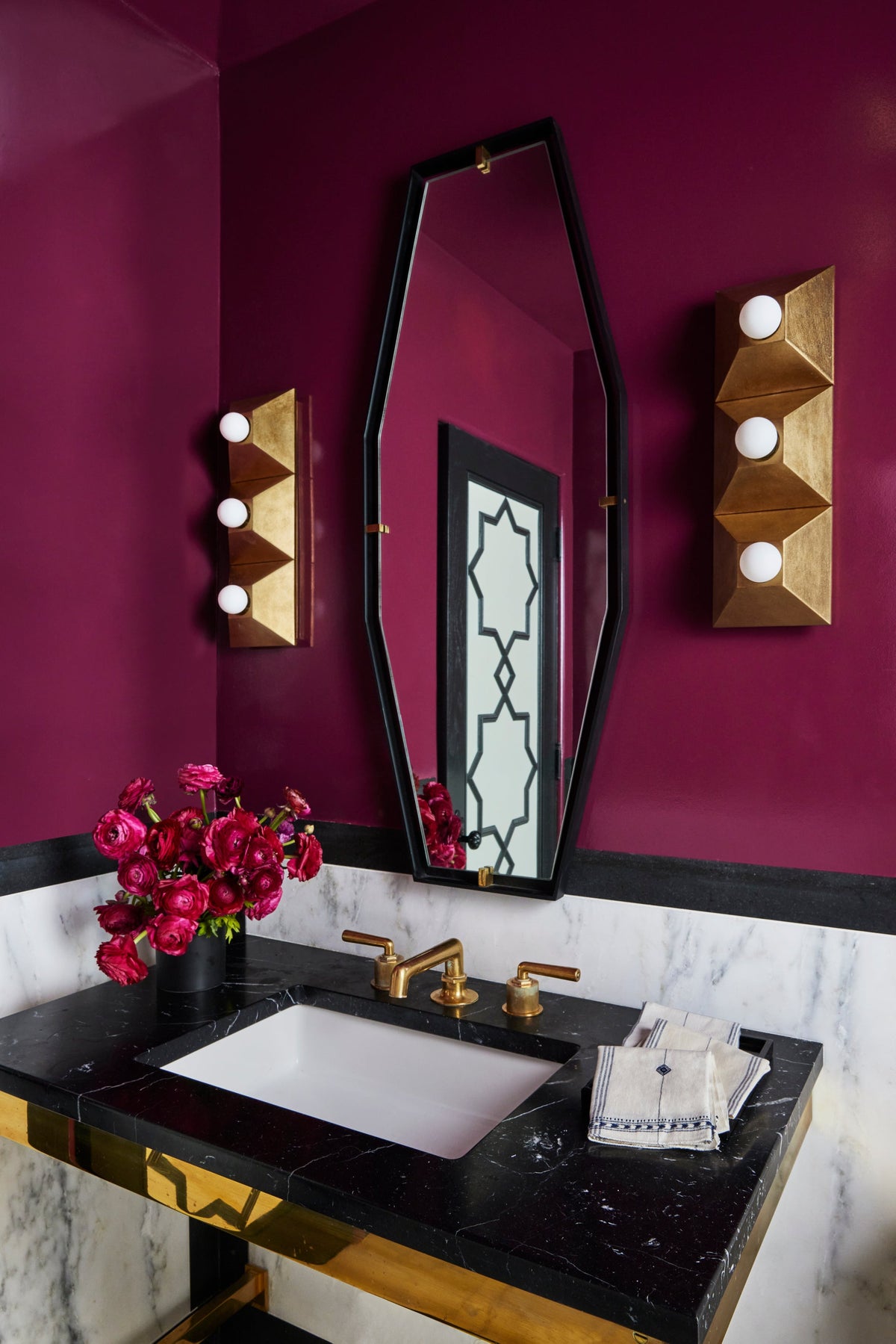 max-bath-and-vanity-325-03-VGL-1
