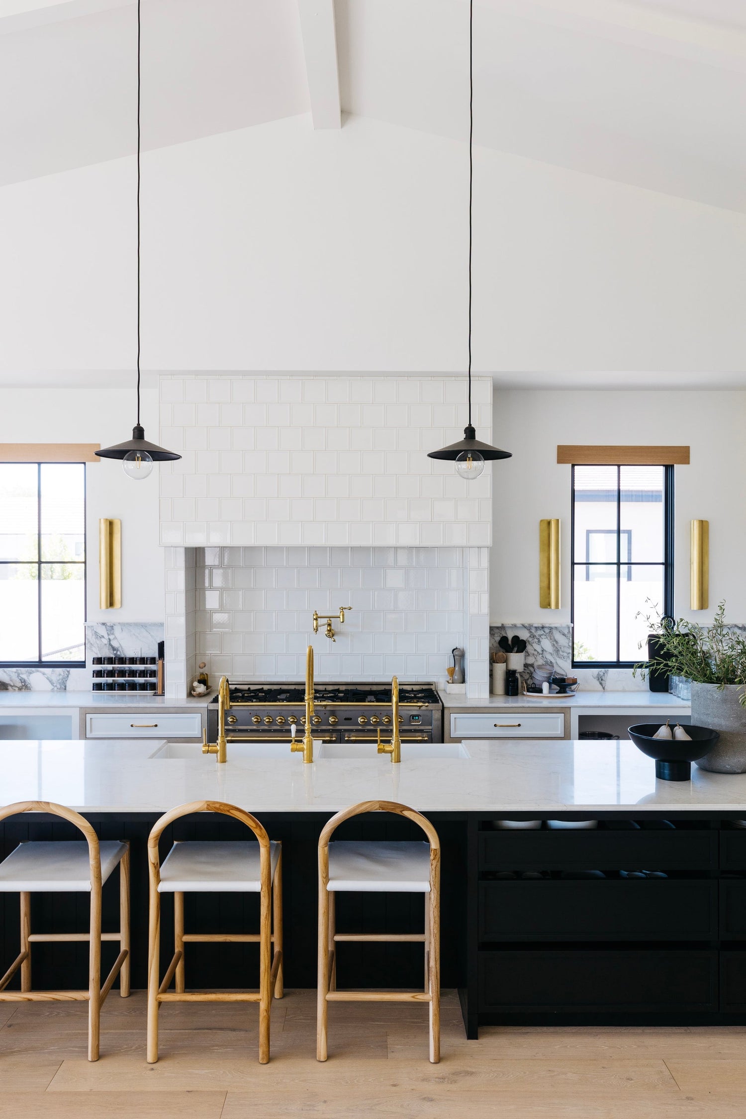 accord-wall-sconce-1525-AGB-4