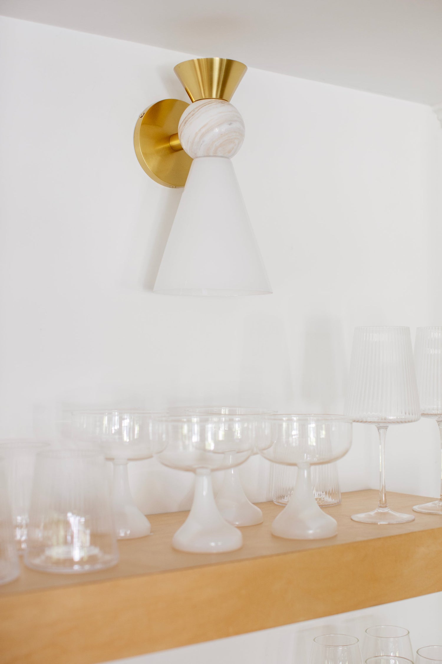 mona-wall-sconce-H908101-AGB-4