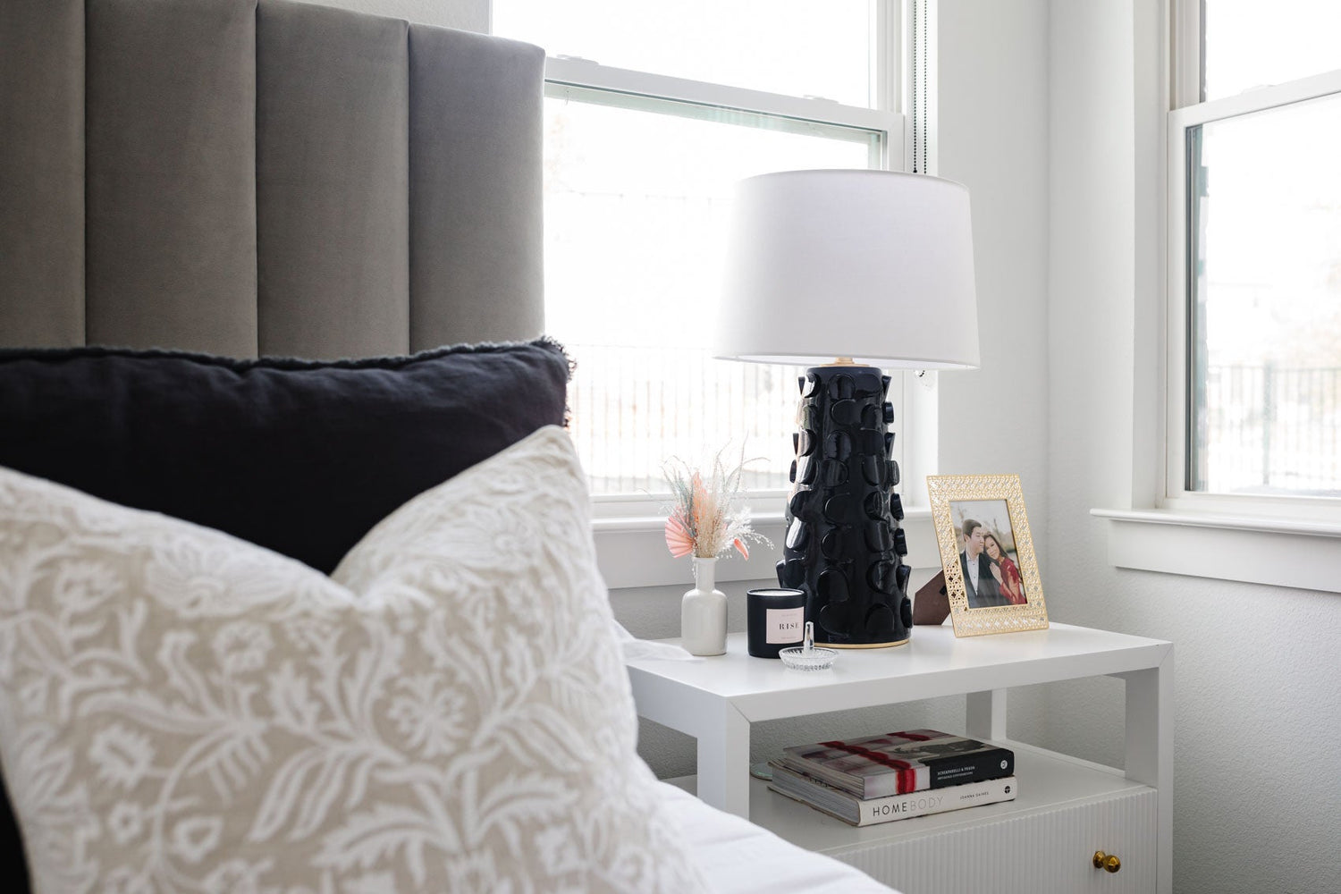 naomi-table-lamp-HL335201-BLK/GL-2