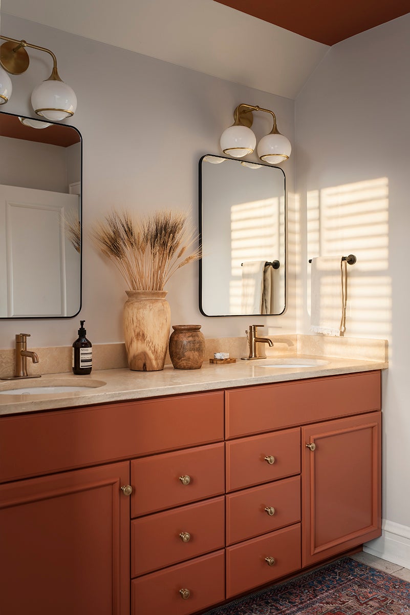 reese-bath-and-vanity-H281302-AGB-1