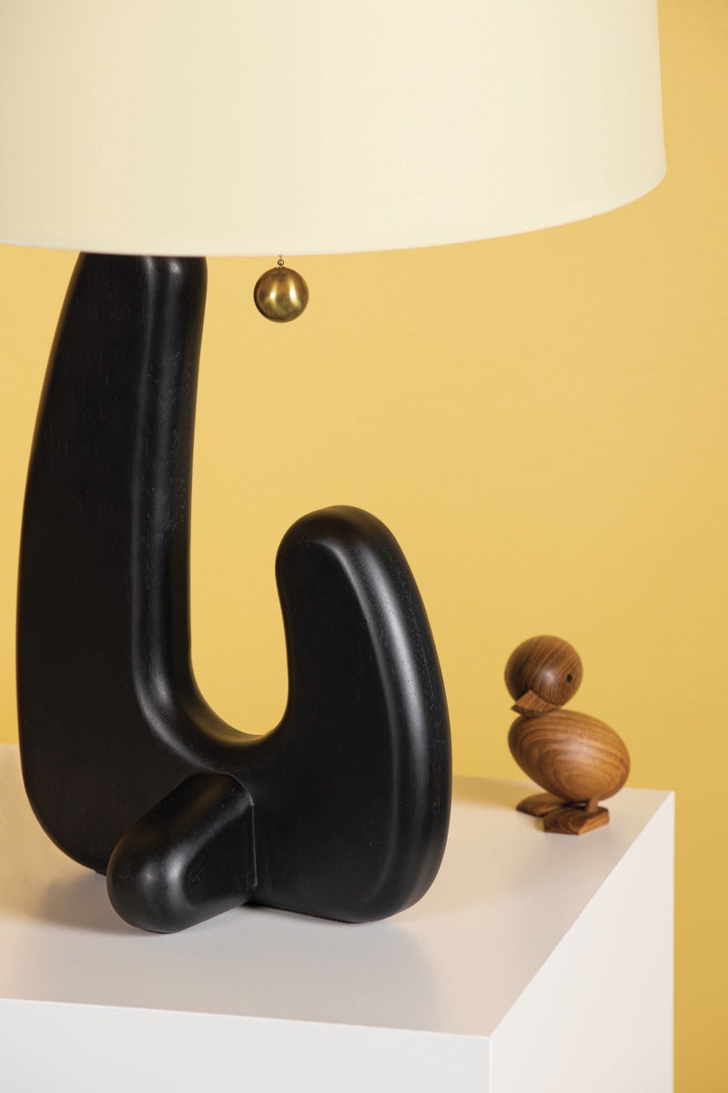 regina-table-lamp-HL818201-AGB-2