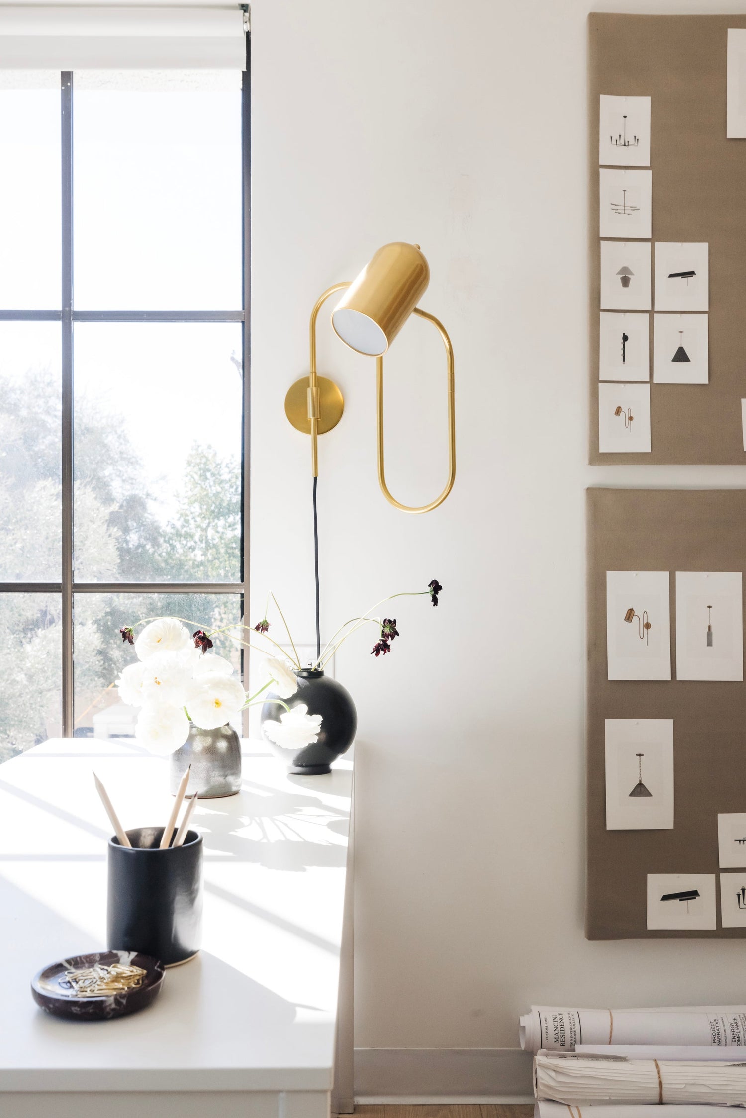 romee-plug-in-sconce-HL781101-AGB-11