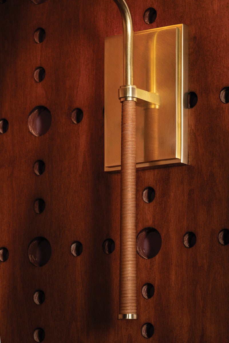 sullivan-wall-sconce-CB4925-AGB-1