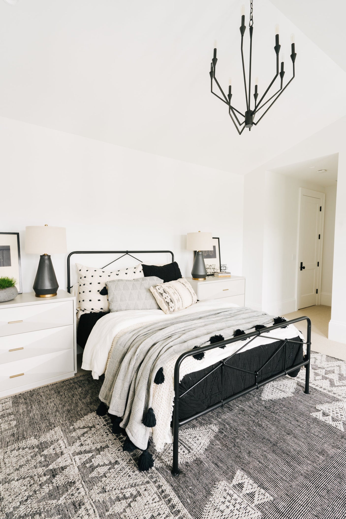 archie-chandelier-8508-OB-1