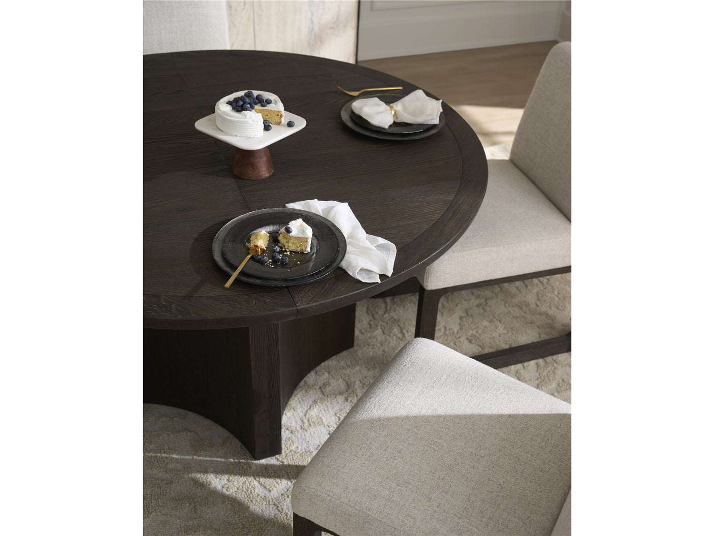 Sable Round Dining Table