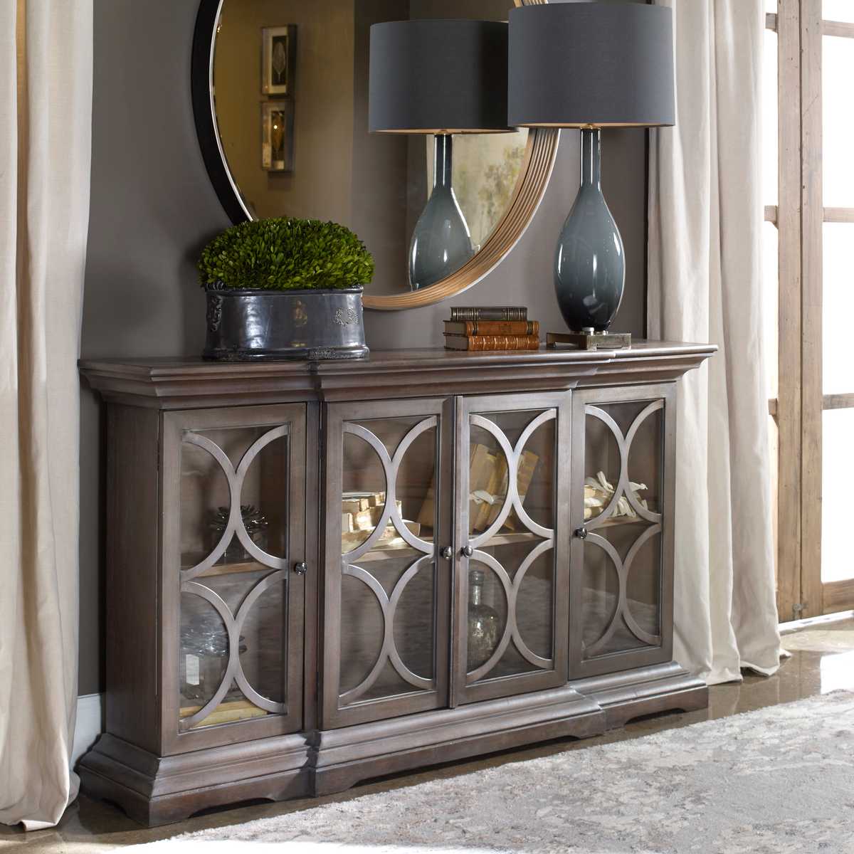 Belino 4 Door Cabinet