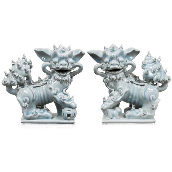 7113-1631P-10GY PC730201 Pair of Hand-Painted Porcelain Lions in Grey (10L X 5W X 9H)